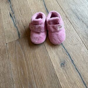 Baby UGG Slippers size 4/5